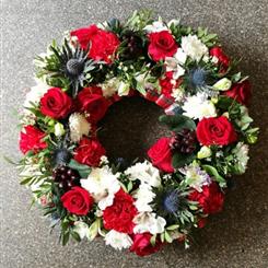 Red and White Wreath W185