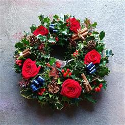 Red Fresh Rose Holly wreath