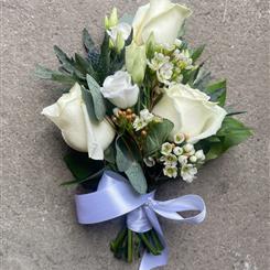 Pettite Hand Posy S146