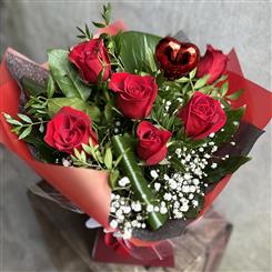 6 Red Kisses