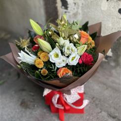 Festive Orange &amp; Gold Bouquet