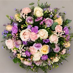 Pastels &amp; Peace Posy P189